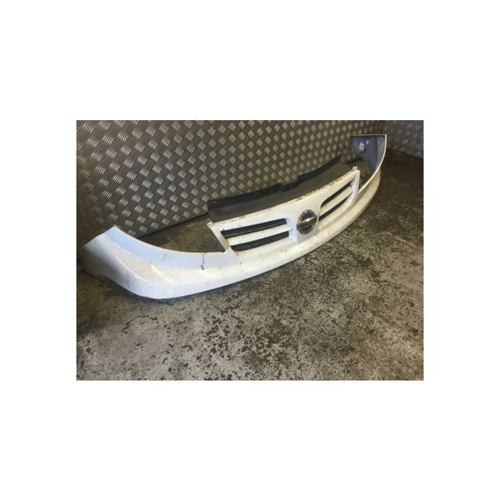 NISSAN PRIMASTER  2007-14 WHITE FRONT GRILL(COLLECTION ONLY)