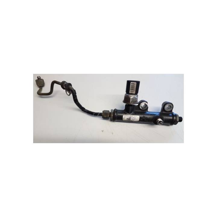 LAND ROVER JAGUAR RANGE ROVER PEUGEOT 2.7TD FUEL RAIL 4R8Q-9C066-AC