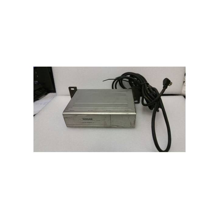 NISSAN NAVARA D22 6 DISC CD CHANGER AND CABLE PN-2254U