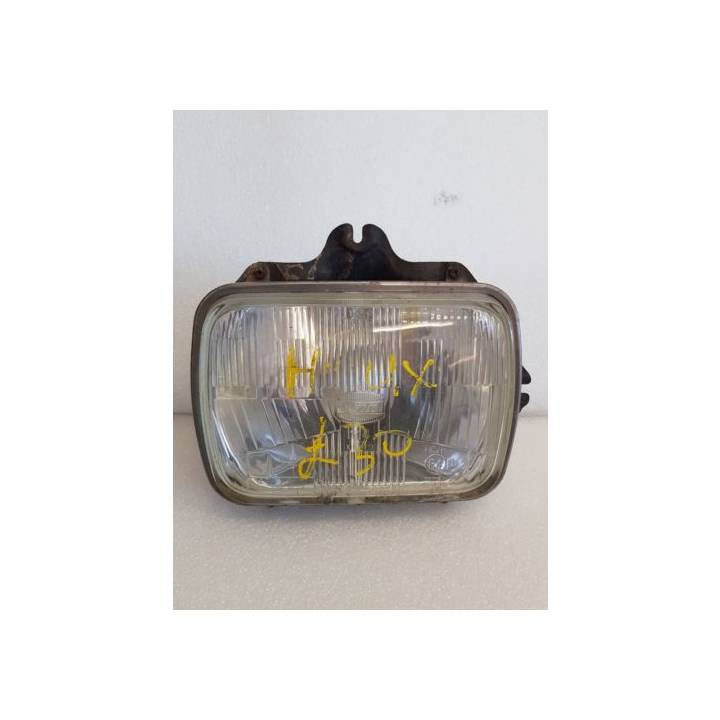 TOYOTA HILUX FRONT HEADLIGHT