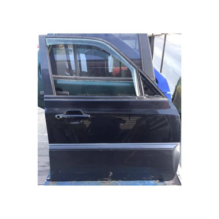 HYUNDAI TERRACAN DRIVERS RIGHT FRONT DOOR