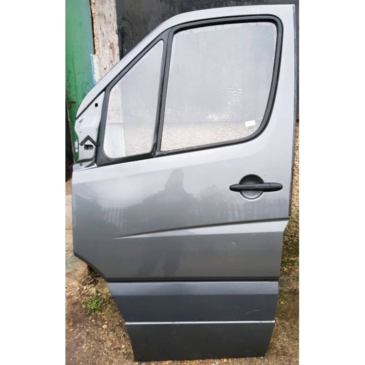 MERCEDES-BENZ SPRINTER VW VOLKSWAGEN CRAFTER 2006-2018 PASSENGER LEFT FRONT DOOR