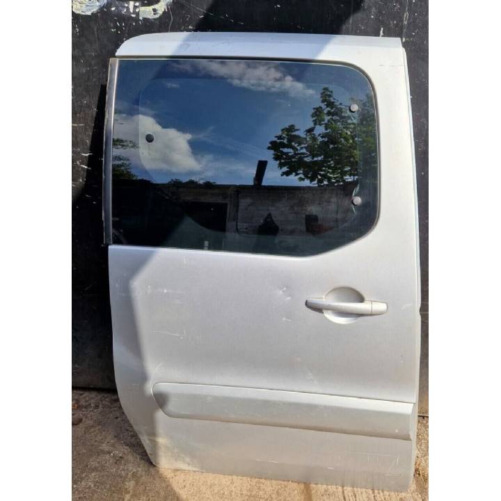 PEUGEOT PARTNER TEPEE 2009 OFFSIDE DRIVERS SIDE LOADING DOOR IN SILVER COMPLETE